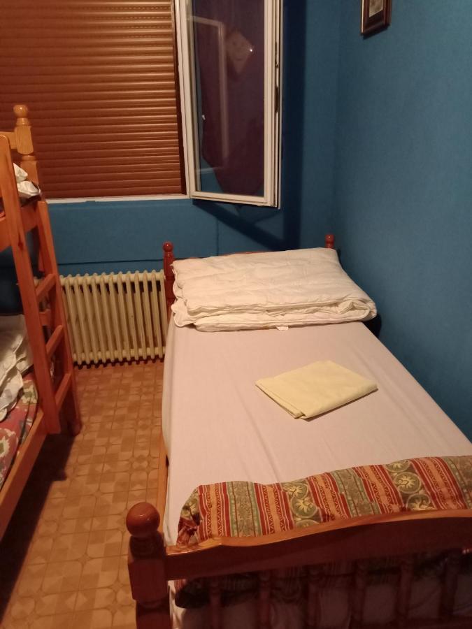 Maison Complete Montluçon Eksteriør billede